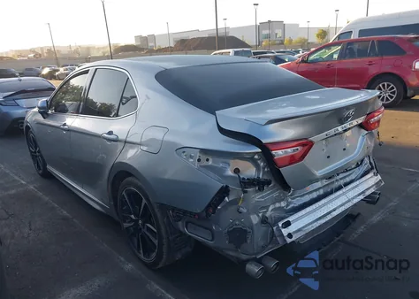 2018 Toyota Camry Xse z USA, uszkodzony, nr VIN 4T1B61HK9JU026007